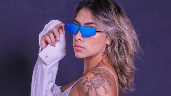 Isabela Liberato lança novo single “Pior que eu gosto”