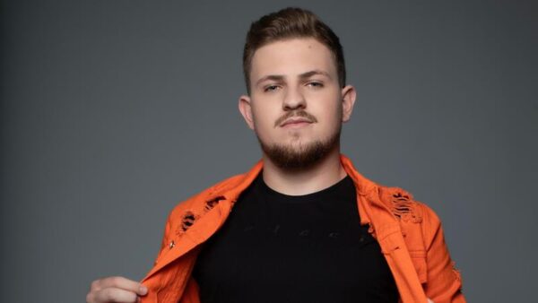 Cantor sertanejo Alano Parisotto se prepara para novo EP acústico