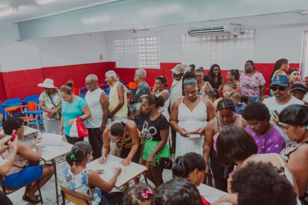 São Sebastião do Passé (BA) programa entrega de Cestas Natalinas, do projeto Natal Sem Fome, para o domingo (22) e segunda (23)