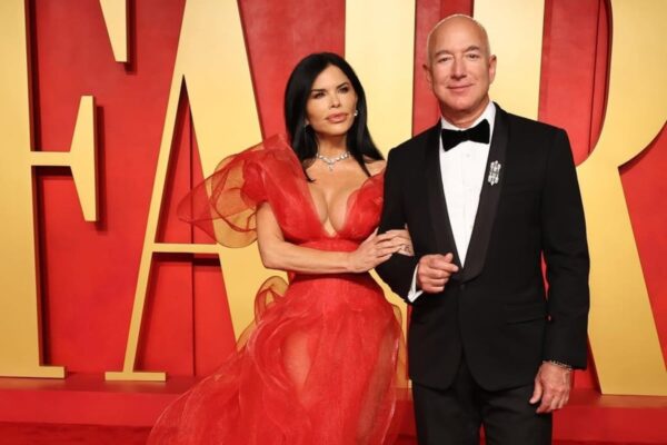 Bilionário sugere que Jeff Bezos compre US$ 600 milhões em bitcoin, após rumor de casamento bilionário