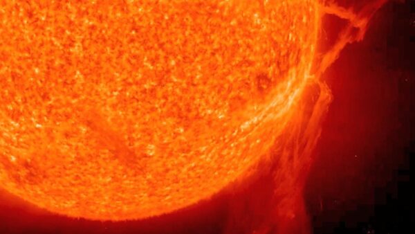 Estrelas semelhantes ao Sol produzem superexplosão a cada século, diz estudo