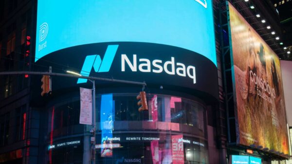 Nasdaq remove ação de empresa que estava minerando bitcoin